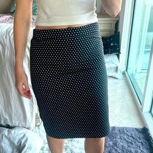 J. Crew size 4 number 2 pencil skirt in navy and ivory polka dots